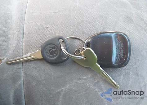 2005 Saturn Vue V6 из США, поврежденный, VIN 5GZCZ53455S834323